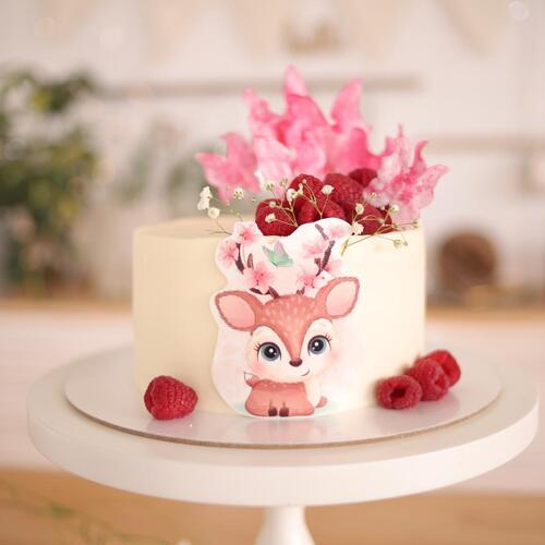 Олененок с бабочками